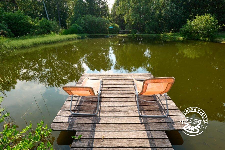 Molo u koupacího rybníka Roubenka Sedloňov k pronájmu, Orlické hory