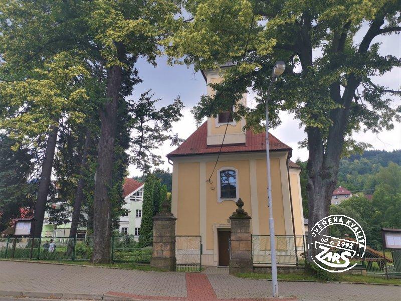 Foto Kostel a hroby portášů - Valašská Bystřice