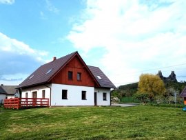 Chalupa Pod Troskami k pronájmu, Český ráj