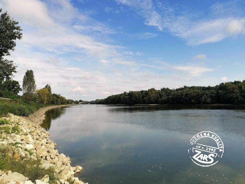 Foto Soutok řeky Dunaje s Váhem, Komárno
