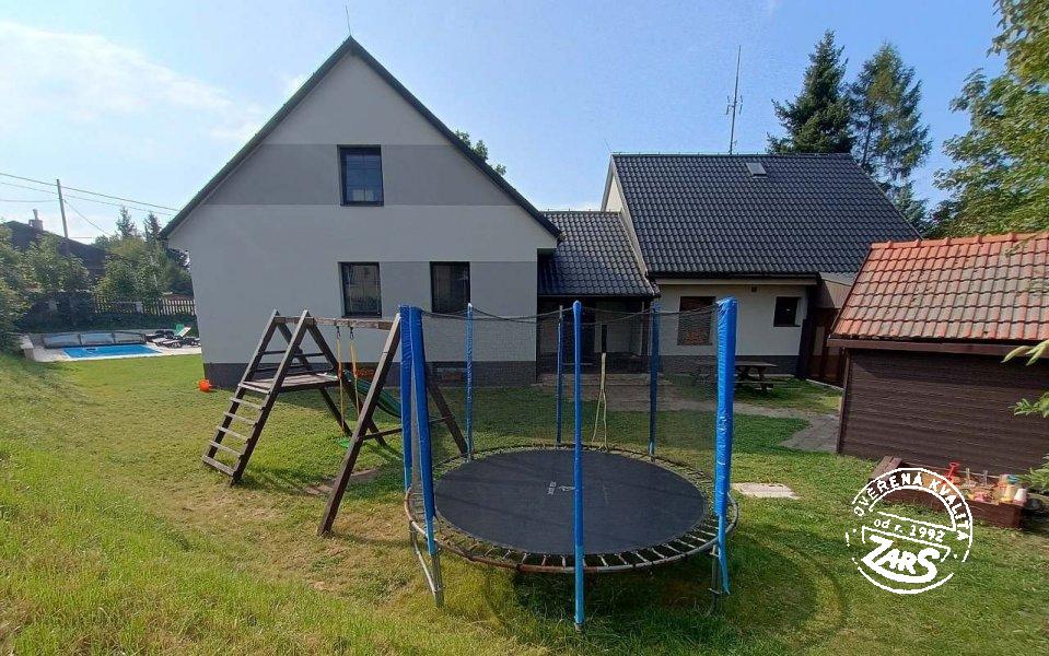 Chalupa Trojanovice - dětské hřiště Chalupa Trojanovice k pronájmu, Beskydy a Valašsko
