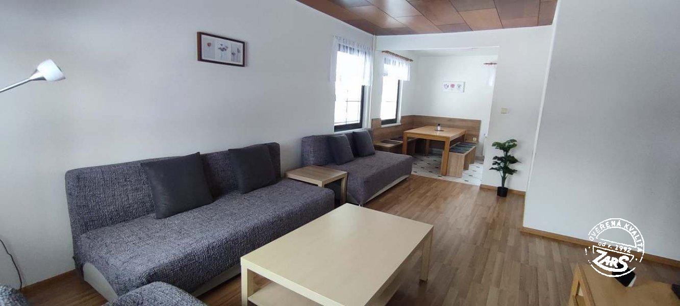 Chalupa Trojanovice - obývací pokoj velký apartmán Chalupa Trojanovice k pronájmu, Beskydy a Valašsko