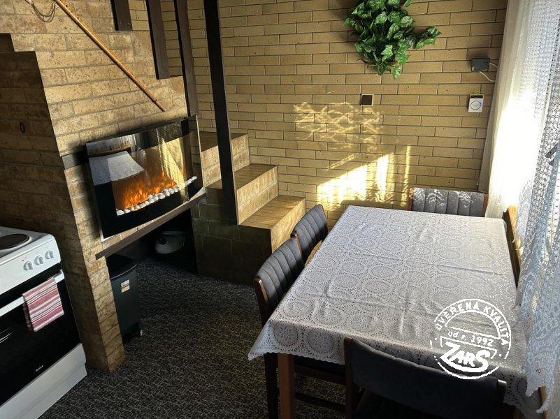 Kuchyň s jídelnou Chata Prostřední Bečva VI k pronájmu, Beskydy a Valašsko