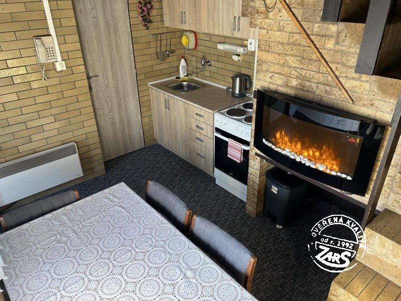 Kuchyň s jídelnou Chata Prostřední Bečva VI k pronájmu, Beskydy a Valašsko