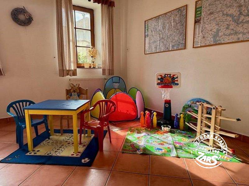 Chalupa Pod Hradiskem s dětským koutkem Chalupa Pod Hradiskem k pronájmu, Vysočina