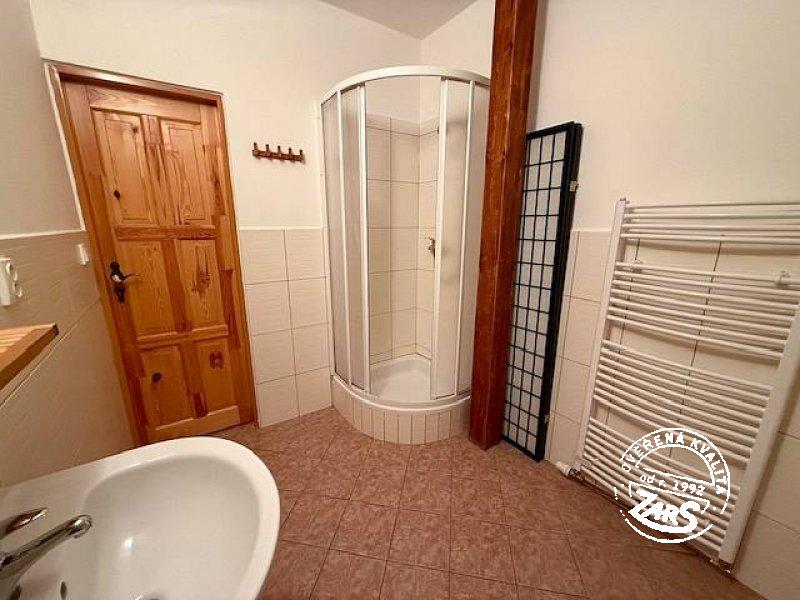 Chalupa Pod Hradiskem - koupelna Chalupa Pod Hradiskem k pronájmu, Vysočina