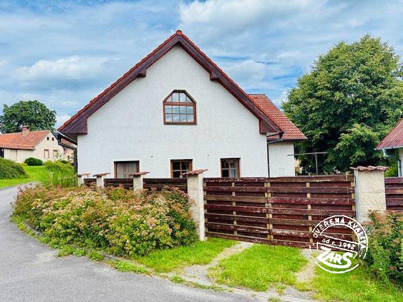 Chalupa Pod Hradiskem ideální pro velké rodiny, skupiny přátel, oslavy a firemní školení
Chalupa Pod Hradiskem k pronájmu, Vysočina