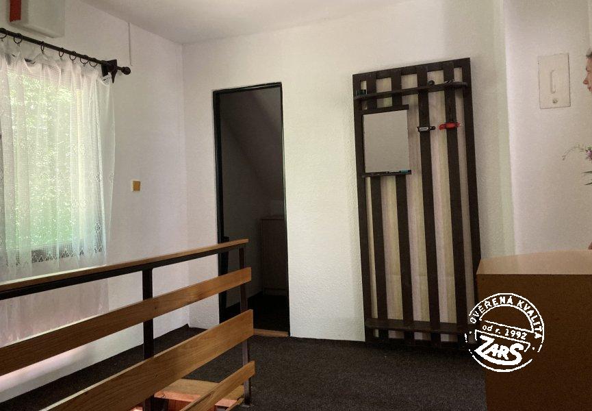 Chata Nad Lužnicí Chata Nad Lužnicí k pronájmu, Orlík a Táborsko