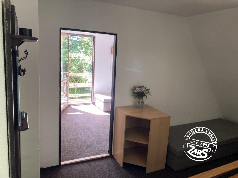 Chata Nad Lužnicí Chata Nad Lužnicí k pronájmu, Orlík a Táborsko