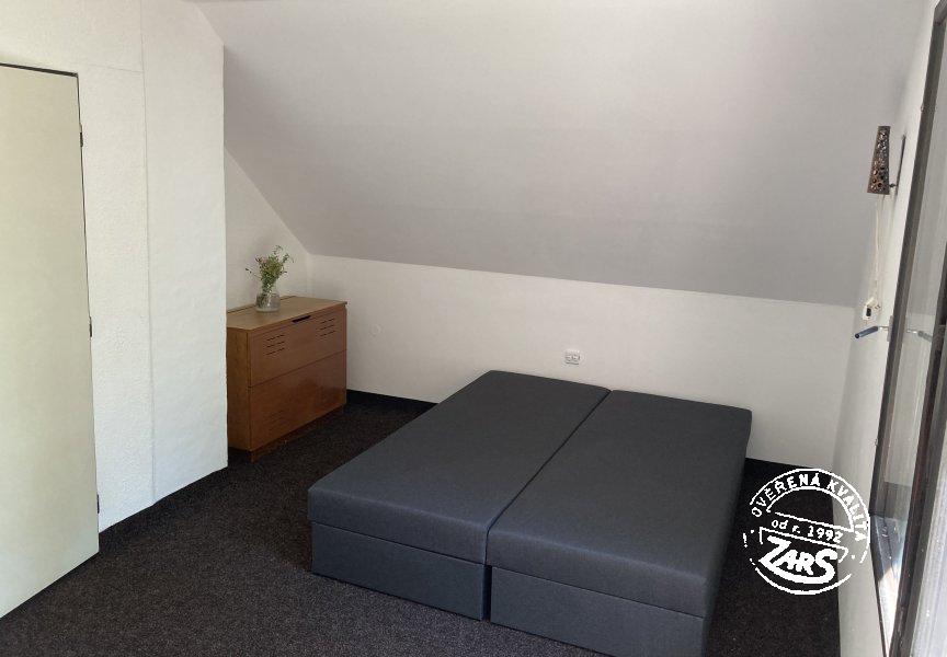 Chata Nad Lužnicí Chata Nad Lužnicí k pronájmu, Orlík a Táborsko