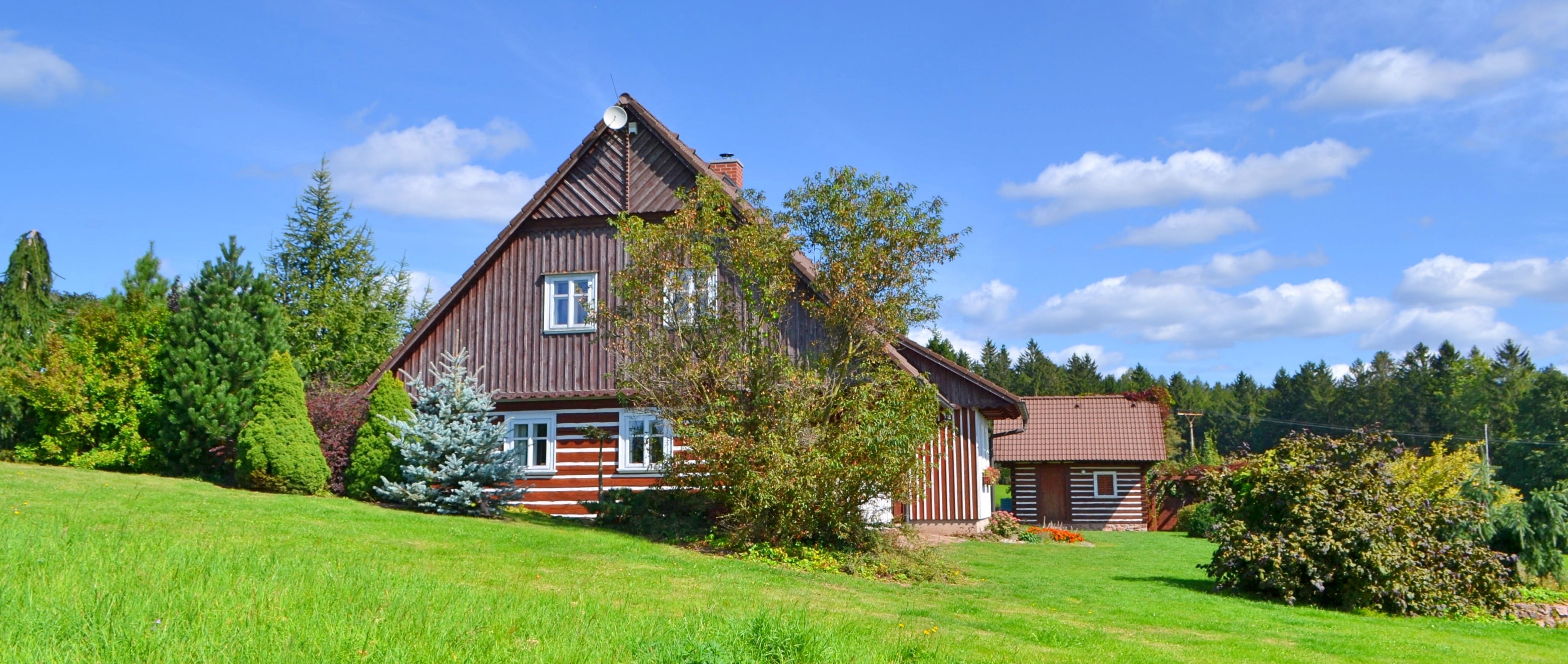 Kam na víkend do přírody v Česku (i na Slovensku)? Tipy na chaty podle stylu dovolené.