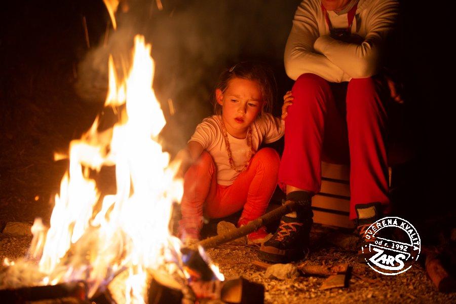 Když večer voní dřevo a ráno začíná tichem.