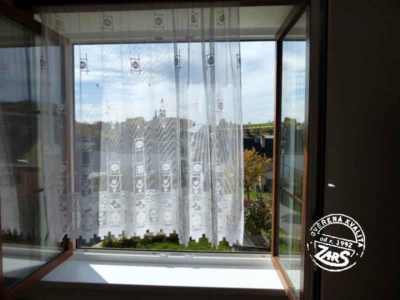 Chalupa Branná - výhled z okna Chalupa Branná k pronájmu, Jeseníky